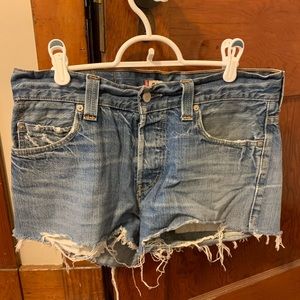 Levi’s Distressed Jean Short